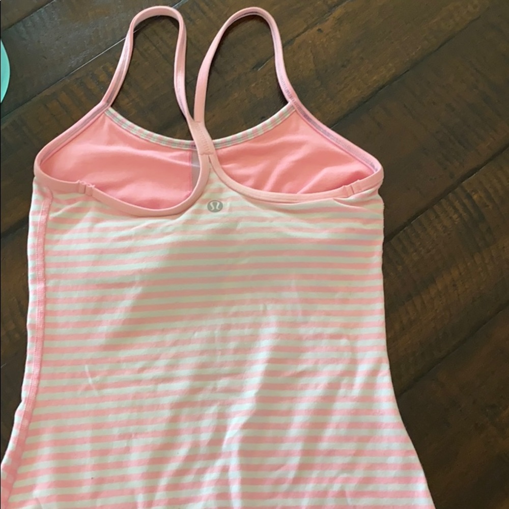 Lululemon Tank (built in bra)